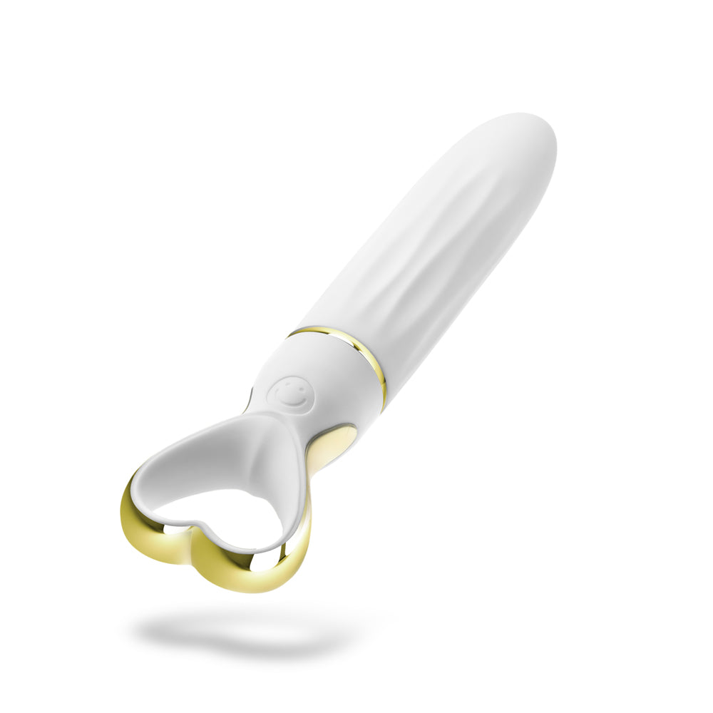 Delice Heartthrob White Bouquet